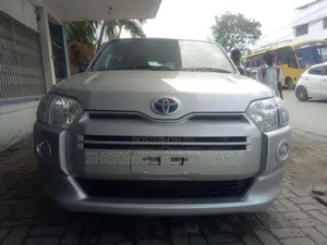 Toyota Probox 1.5 Hybrid F 2020 White