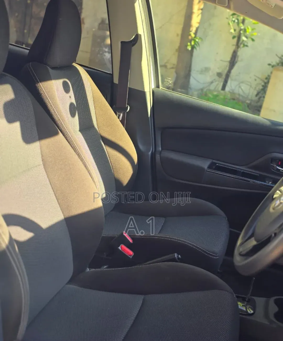 Toyota Vitz 1.0 FWD 5dr 2019 Off white