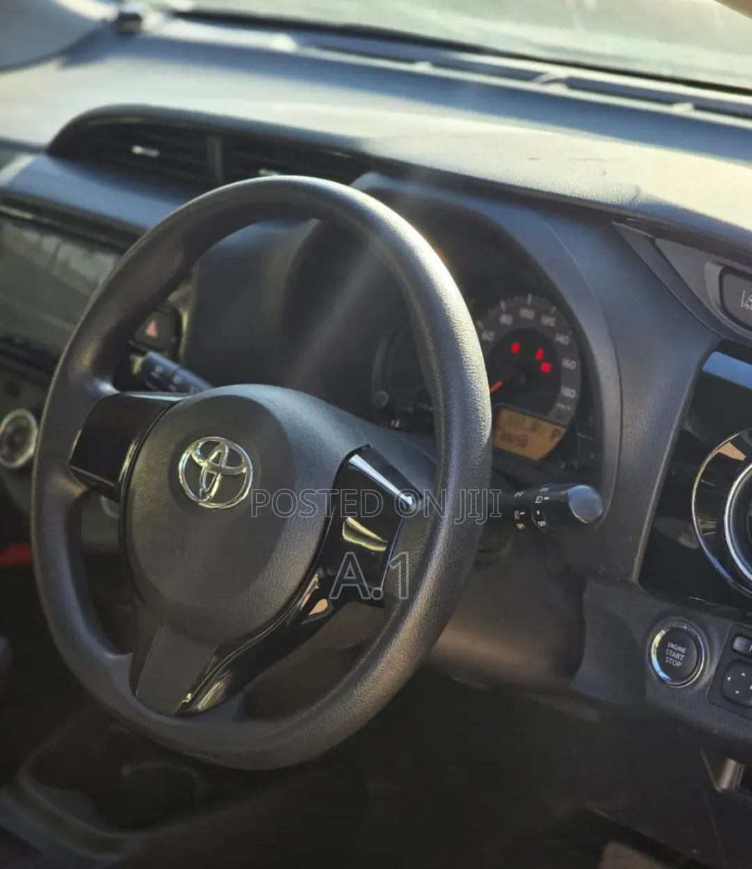 Toyota Vitz 1.0 FWD 5dr 2019 Off white