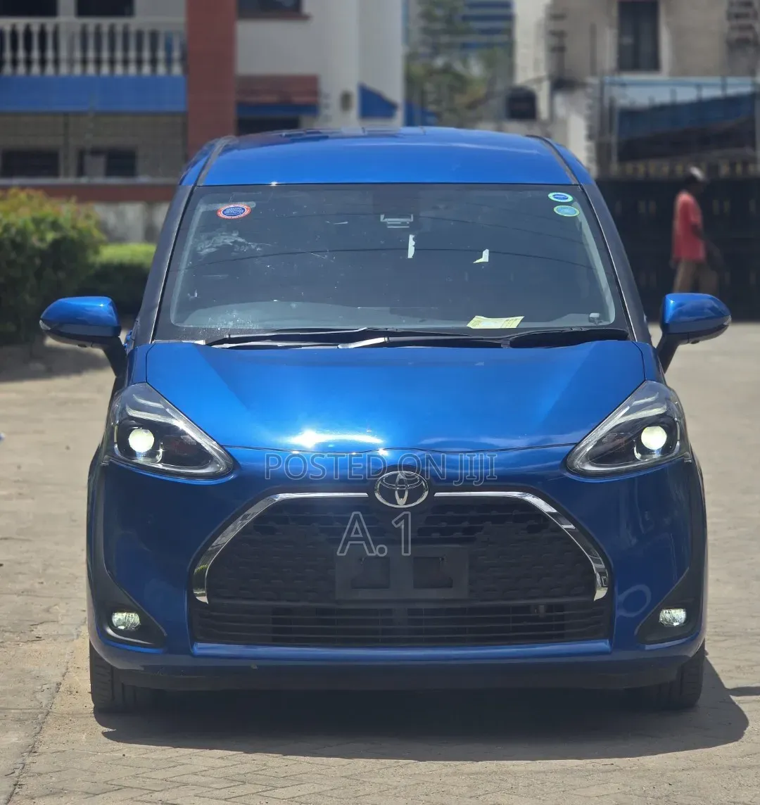 Toyota Sienta 1.5 Hybrid FWD (6-seater) 2018 Blue
