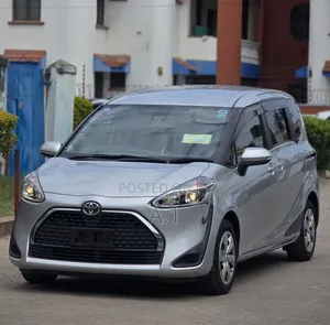 Toyota Sienta 1.5 FWD 2019 Silver