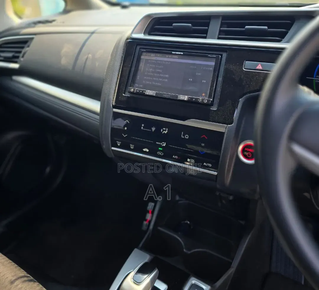 Honda Fit 2019 Pearl