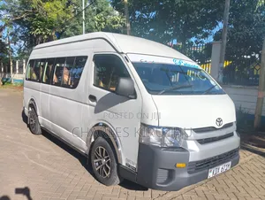 Toyota HiAce 2019 White