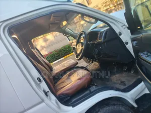 Toyota HiAce 2019 White
