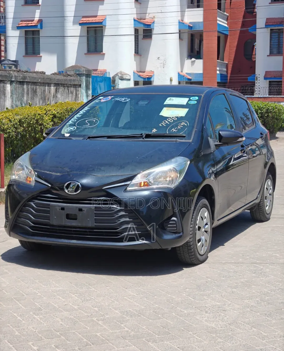 Toyota Vitz 1.3 FWD 5dr 2019 Black