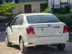 Toyota Axio 1.5 Hybrid G 2WD 2019 Off white