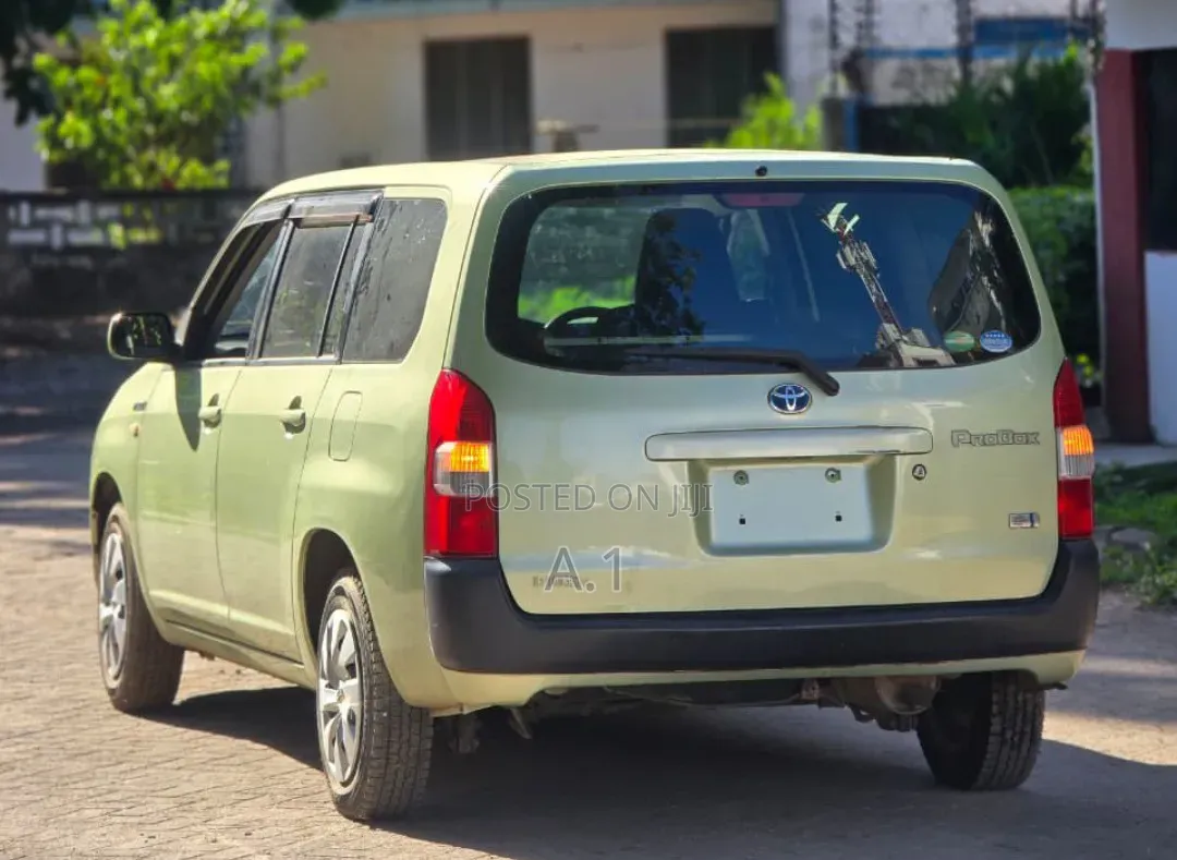 Toyota Probox 1.5 Hybrid F 2019 Green