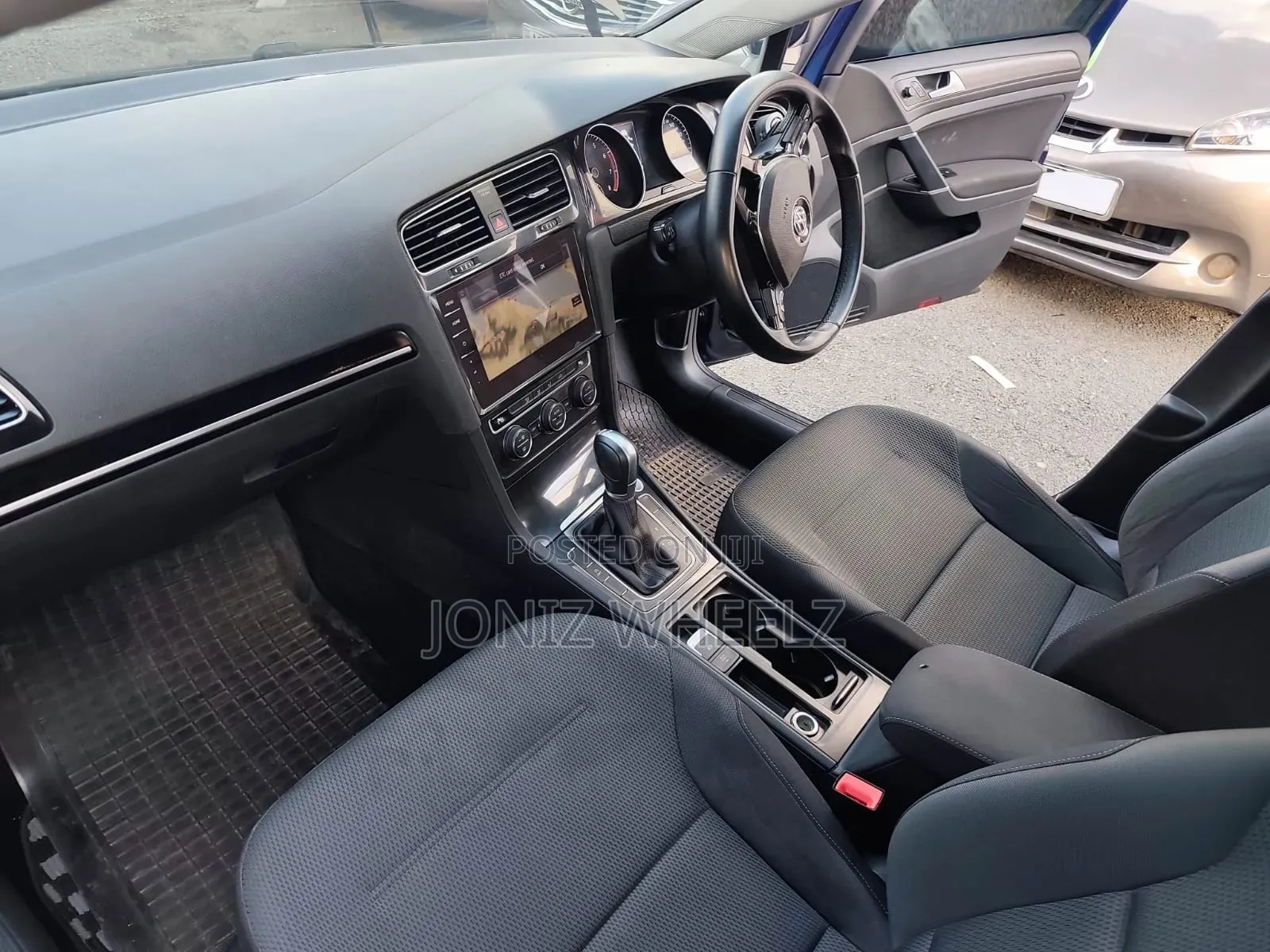 Volkswagen Golf TSI S FWD 2018 Blue