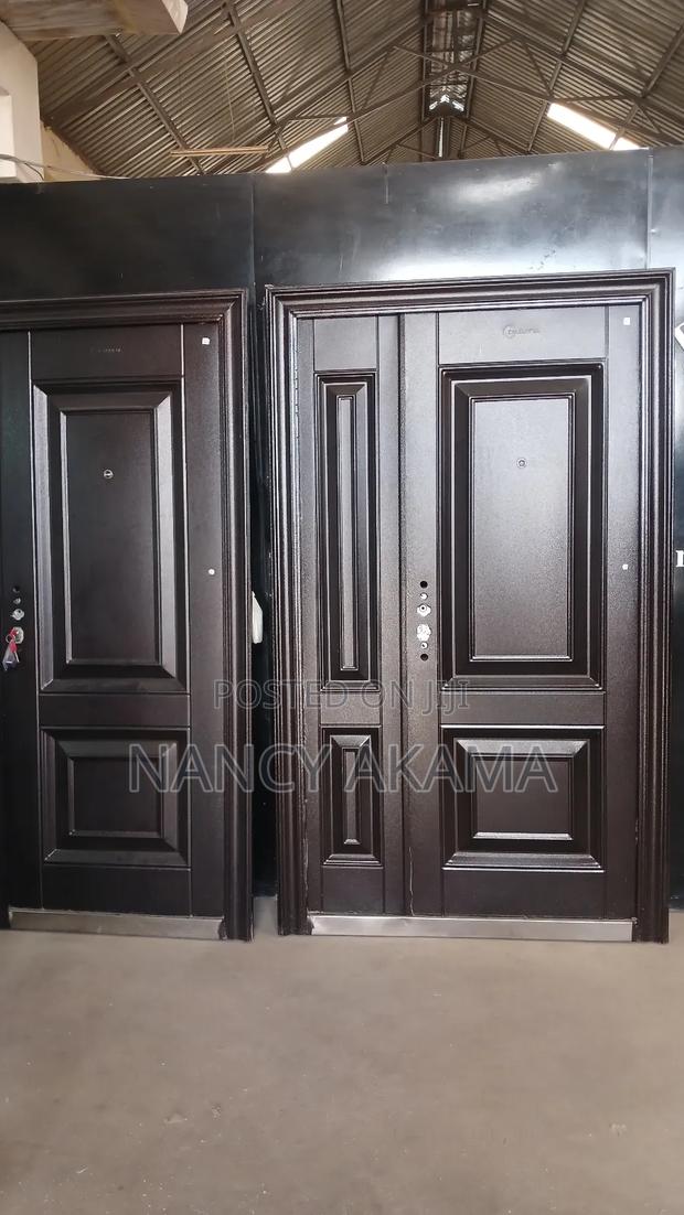 Double Steel Doors - thumbnail 5