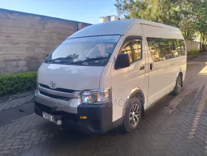 Toyota Grand HiAce 2017 White