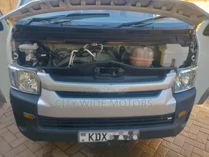 Toyota Grand HiAce 2017 White