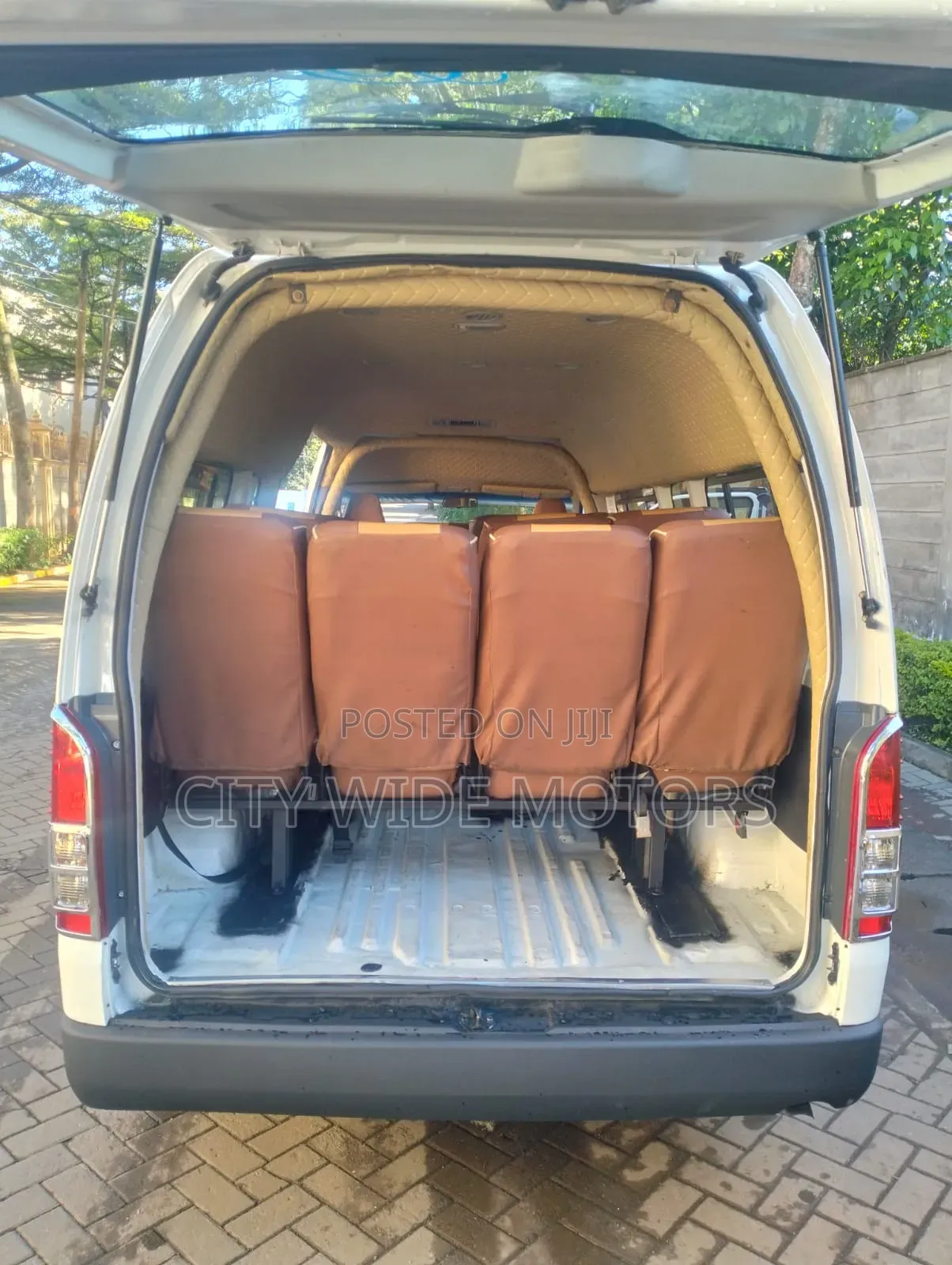 Toyota Grand HiAce 2017 White