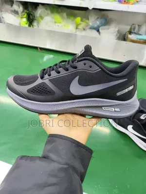 Nike Zoom Structure 7x Trainer Sneakers
