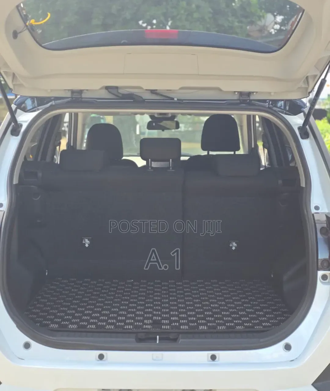 Daihatsu Rocky 2019 White