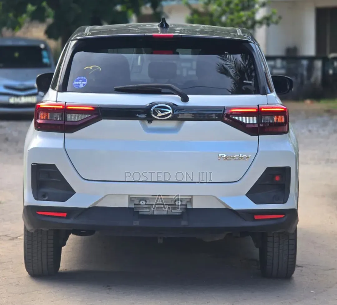 Daihatsu Rocky 2019 White