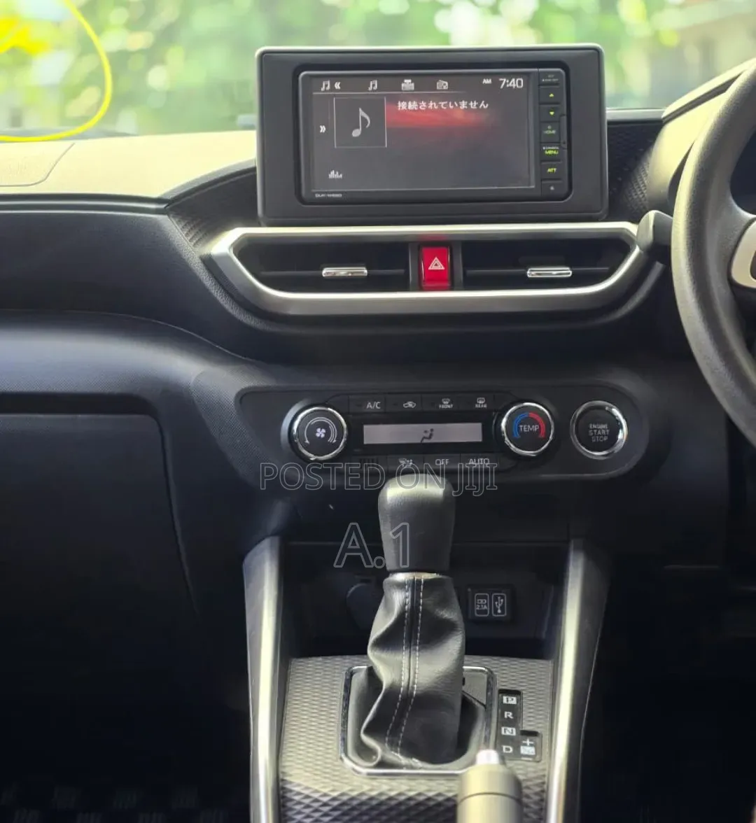 Daihatsu Rocky 2019 White