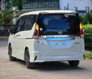 Nissan Serena 2019 Off white