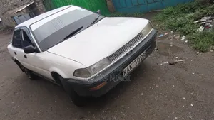 Toyota Corolla 1998 White
