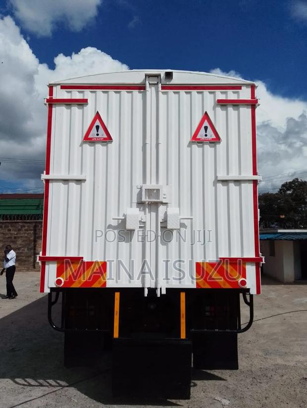 Isuzu Fvz34t 2026 White - thumbnail 6