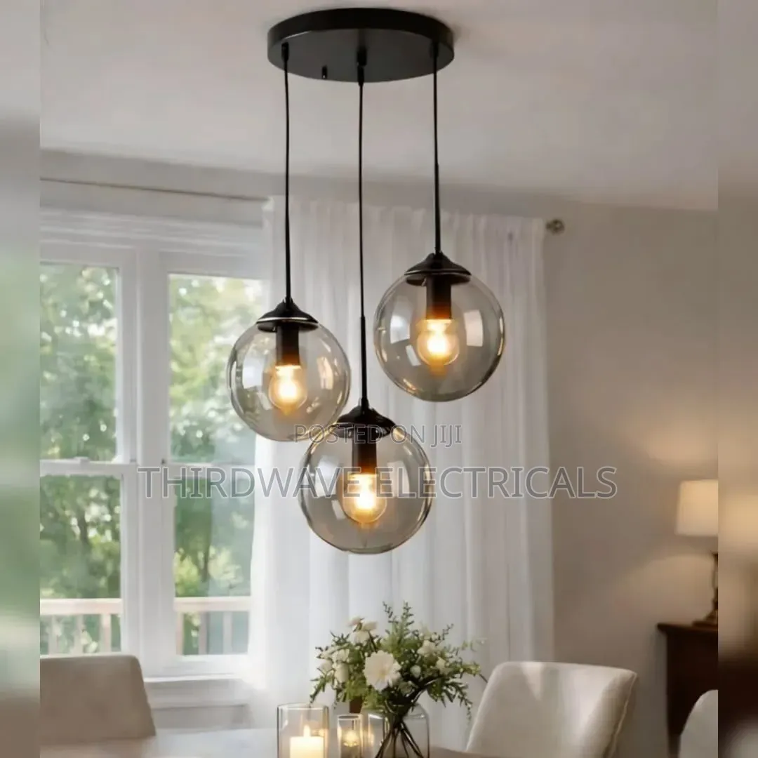 Modern 3-Light Matte Black Clear Glass Globe Pendant Light Jt4