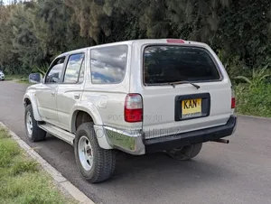 Toyota Hilux Surf 2.7 SSR 1996 Beige