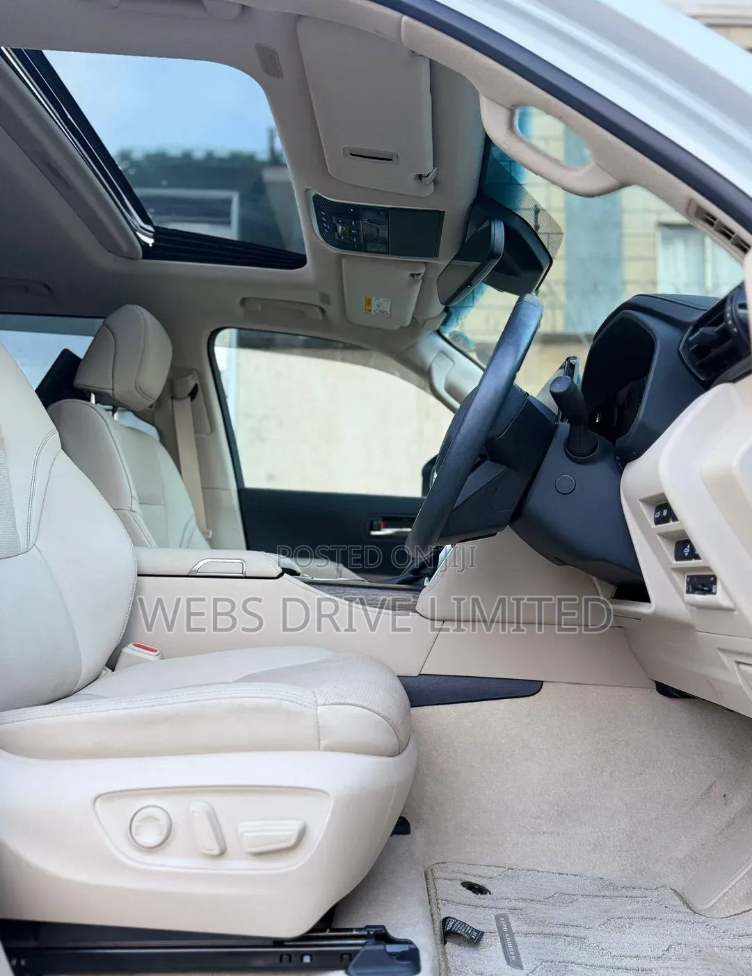 Toyota Land Cruiser LC300 2023 White
