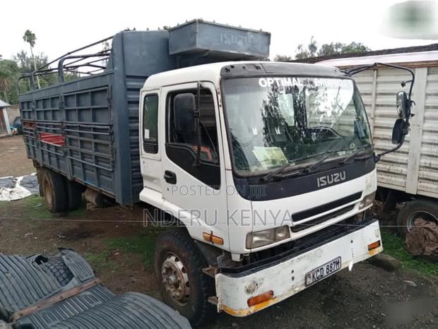 Isuzu FVR 2008 White