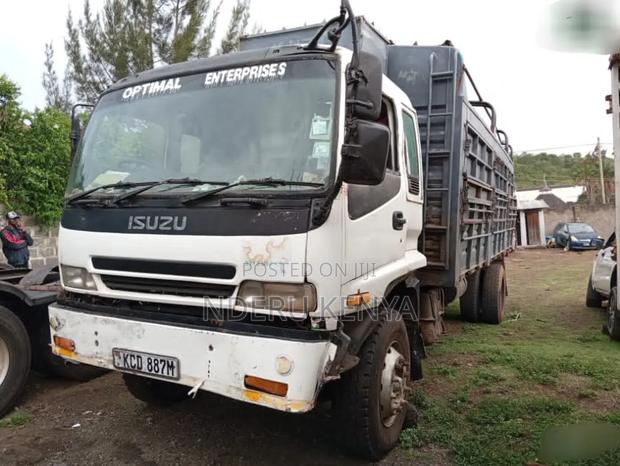 Isuzu FVR 2008 White - thumbnail 2