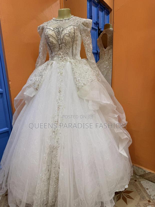 Wedding Gown - thumbnail 4