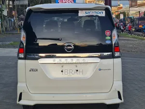 Nissan Serena 2019 White