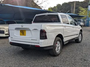 SsangYong Actyon 2012 White