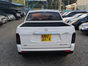 SsangYong Actyon 2012 White