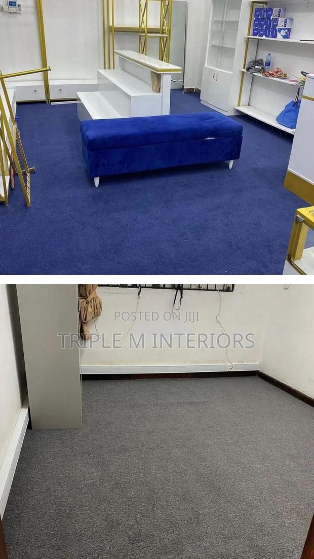 Neatly Structured Delta Carpet for Practical Use