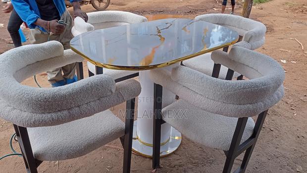 4seater Dining Set - thumbnail 2
