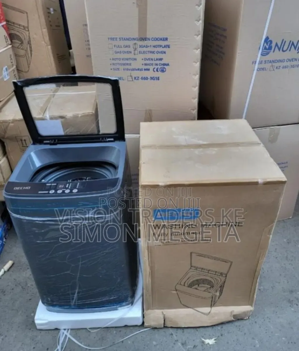 Washing and Spinning Decho 8kg Top Washing Machine. Full Automatic