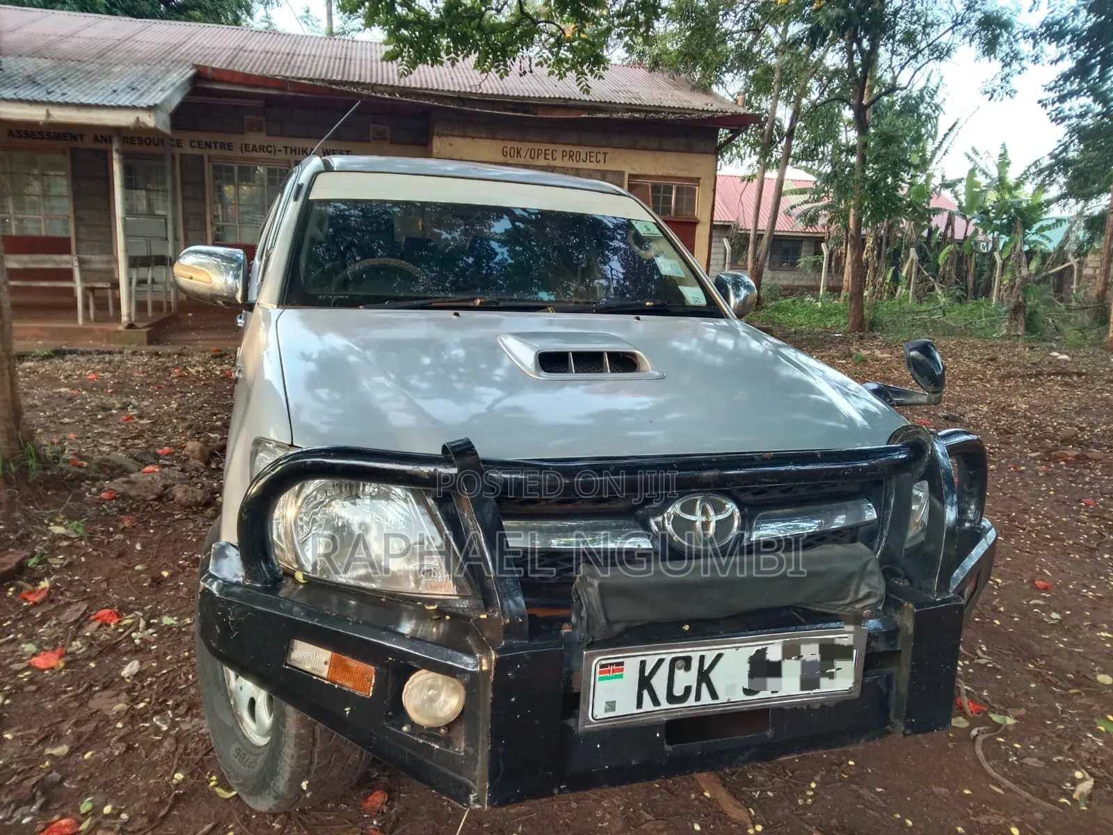 Toyota Hilux 2010 Gray