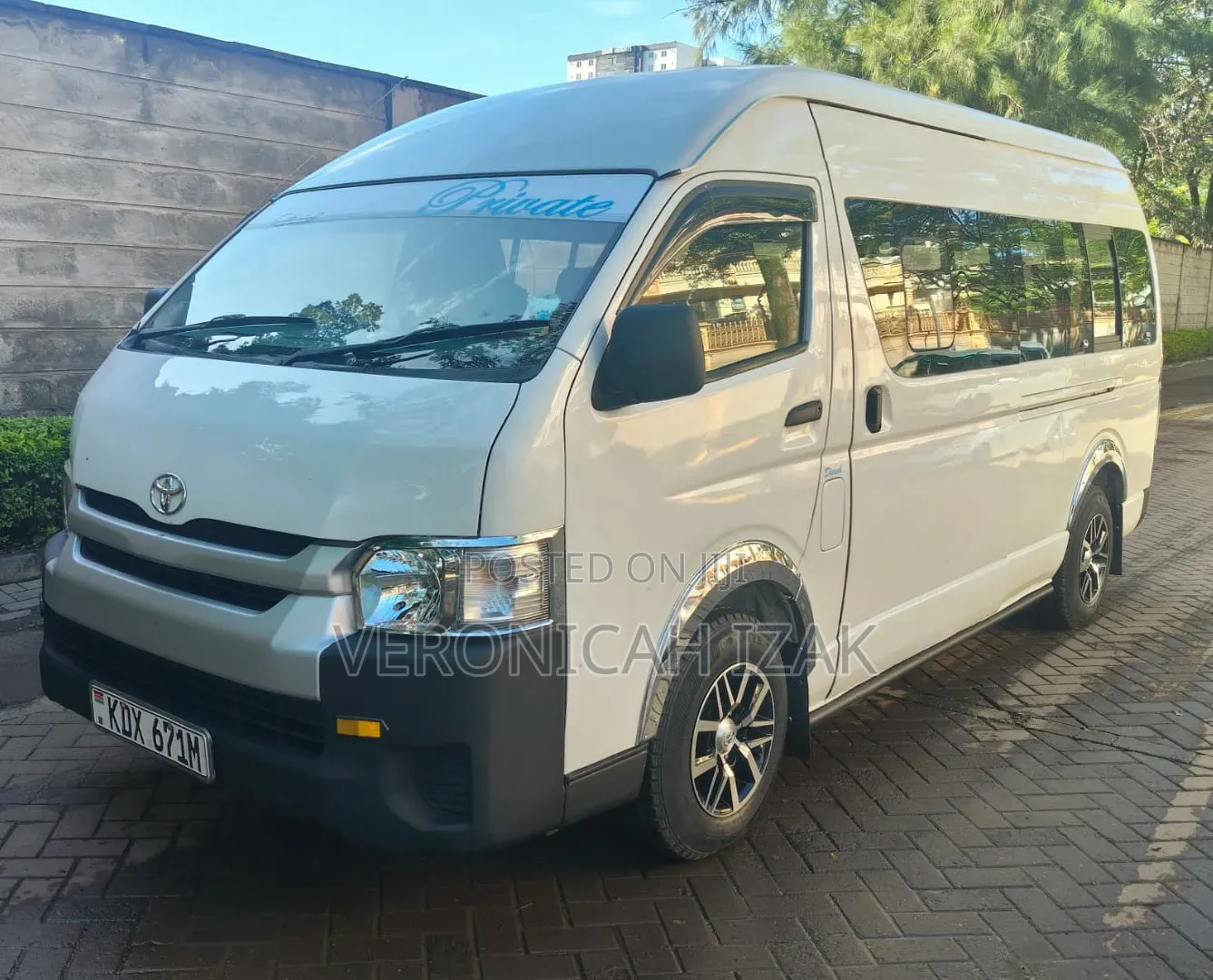 Toyota HiAce 2018 White