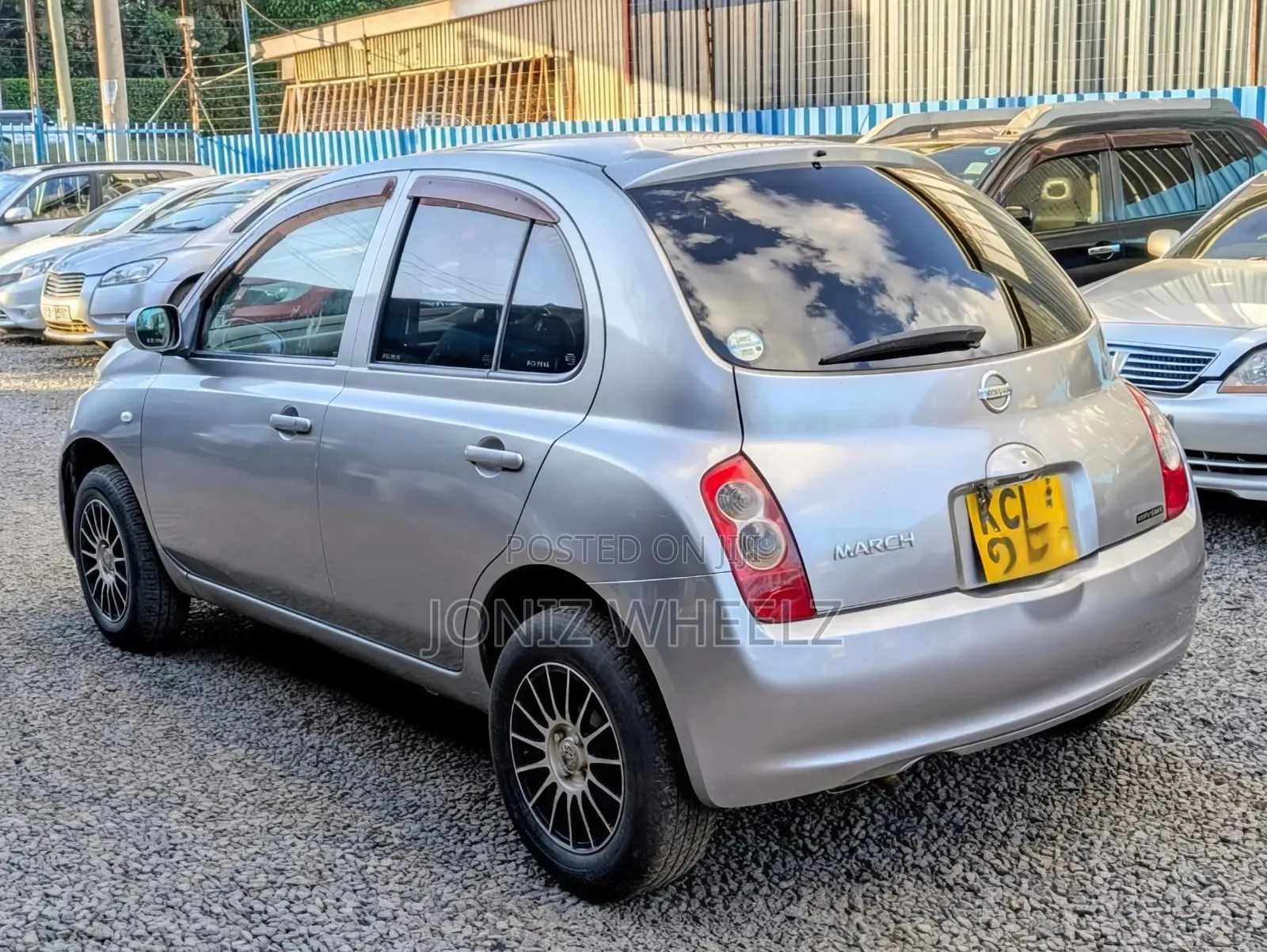 Nissan March 1.2 FWD 2010 Silver