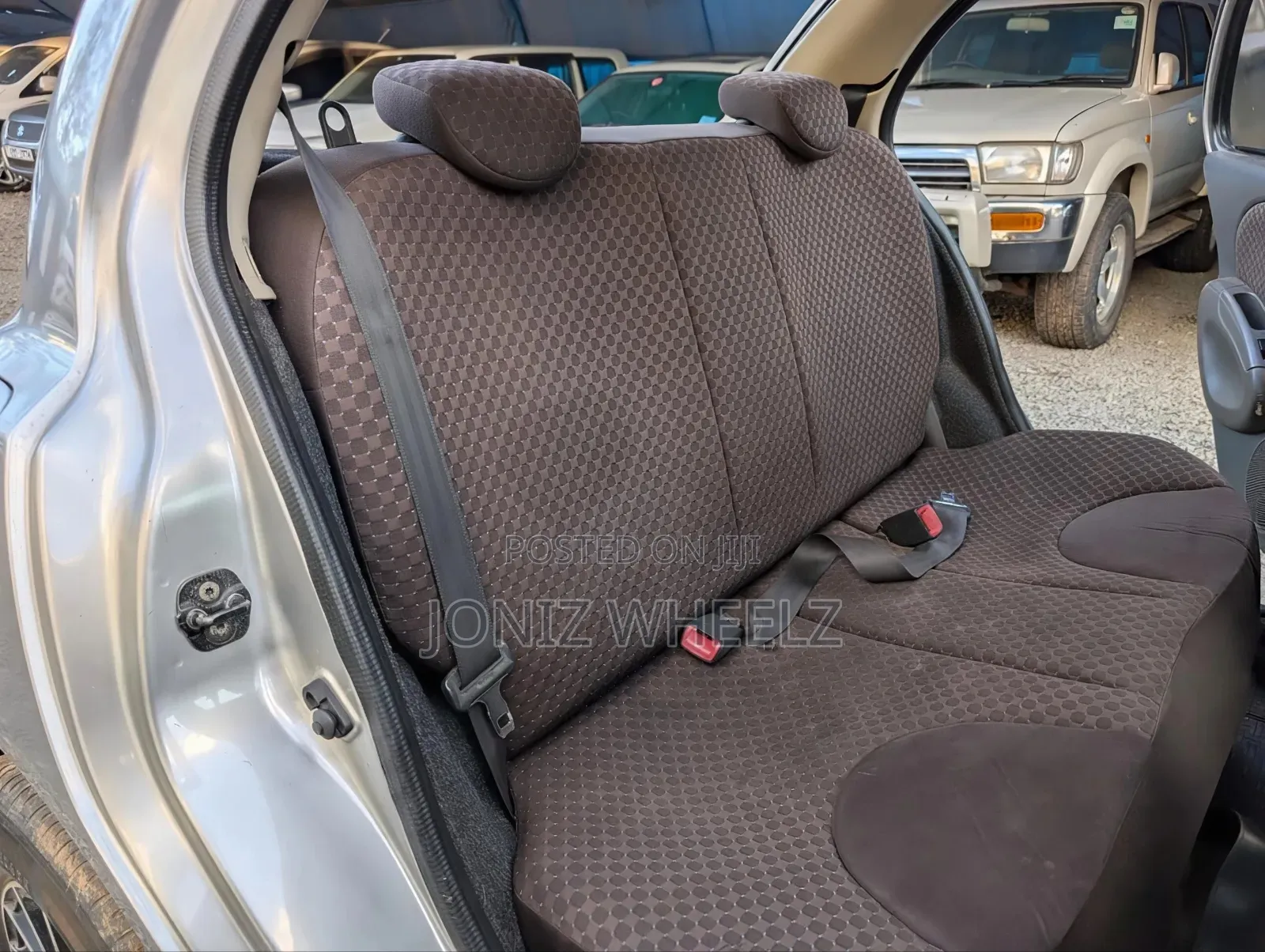 Nissan March 1.2 FWD 2010 Silver