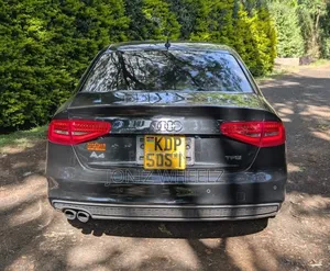 Audi A4 2.0T Premium FWD FrontTrak 2016 Black