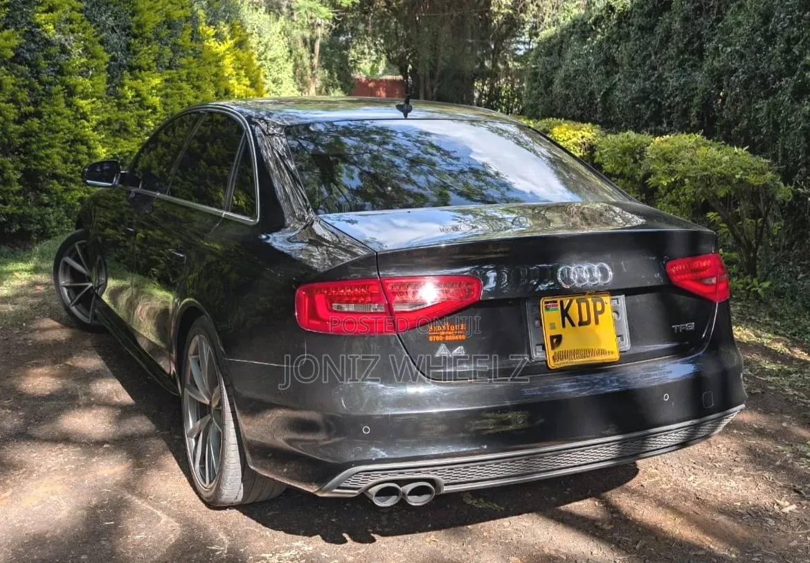 Audi A4 2.0T Premium FWD FrontTrak 2016 Black