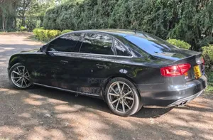 Audi A4 2.0T Premium FWD FrontTrak 2016 Black