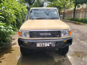 Toyota Land Cruiser 2003 Beige