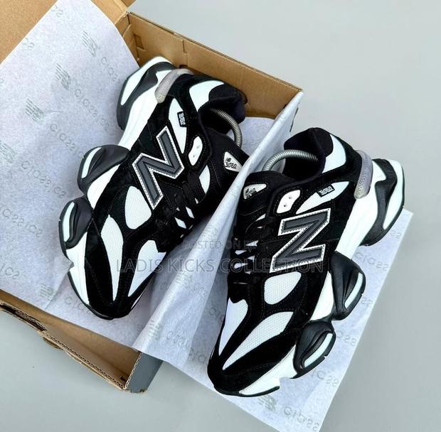 New Balance 9060 Ultra Black Shine