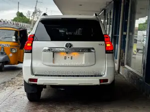 Toyota Land Cruiser Prado 2.8 2019 White