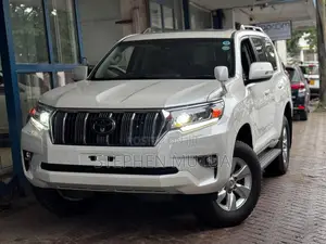 Toyota Land Cruiser Prado 2.8 2019 White