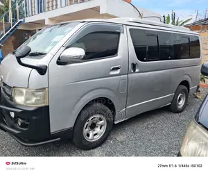 Toyota HiAce 2009 Silver