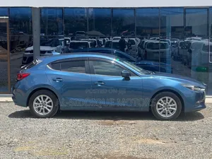 Mazda Axela 2018 Blue