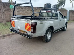 Isuzu D-MAX 2021 Silver