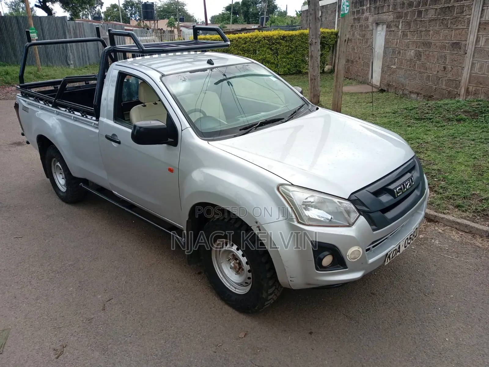 Isuzu D-MAX 2021 Silver